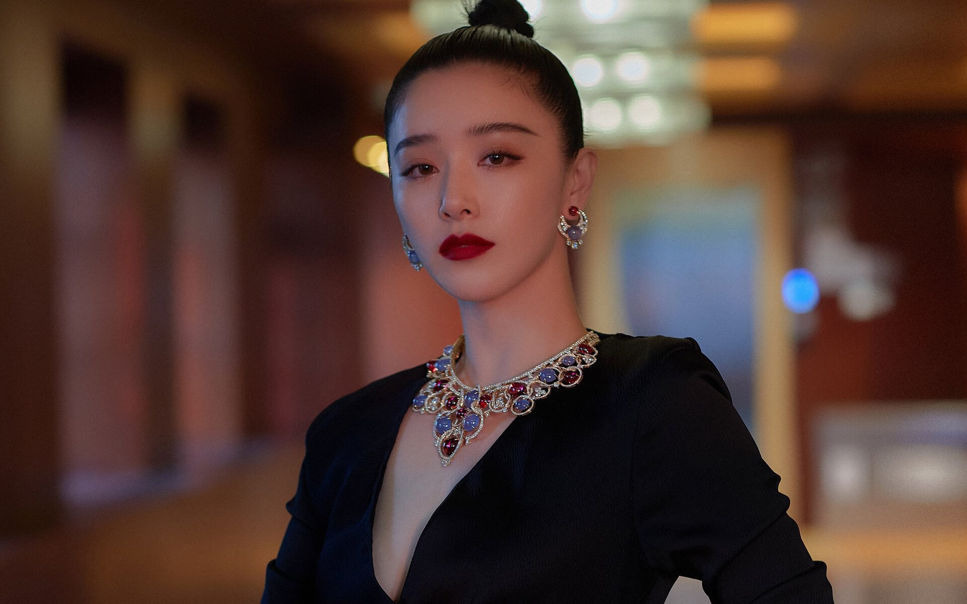 弗赖堡实现逆转,赢得关键比赛胜利,弗赖堡首发