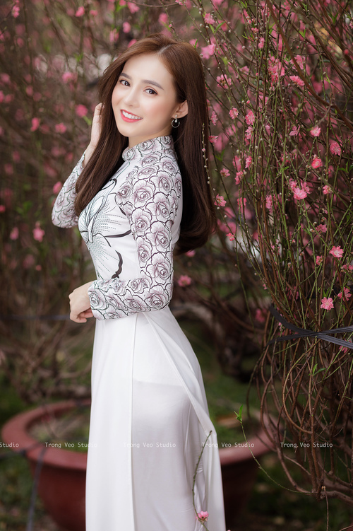 B 体育官网-欧洲足球决赛名额扩大，各国队伍蓄势待发，欧洲足球锦标赛决赛时间