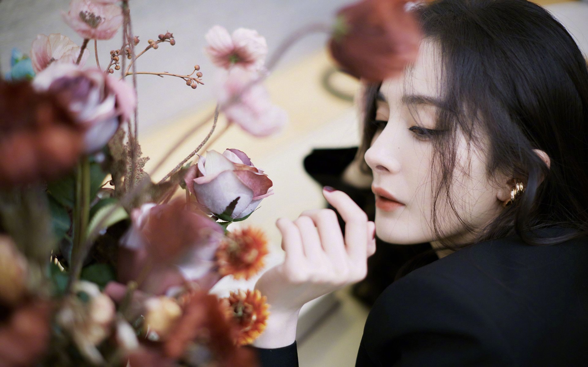 B 体育官网-波兰队连胜撼日本：瑞士惨败寻找下一城市，波兰队vs瑞典队历史比分