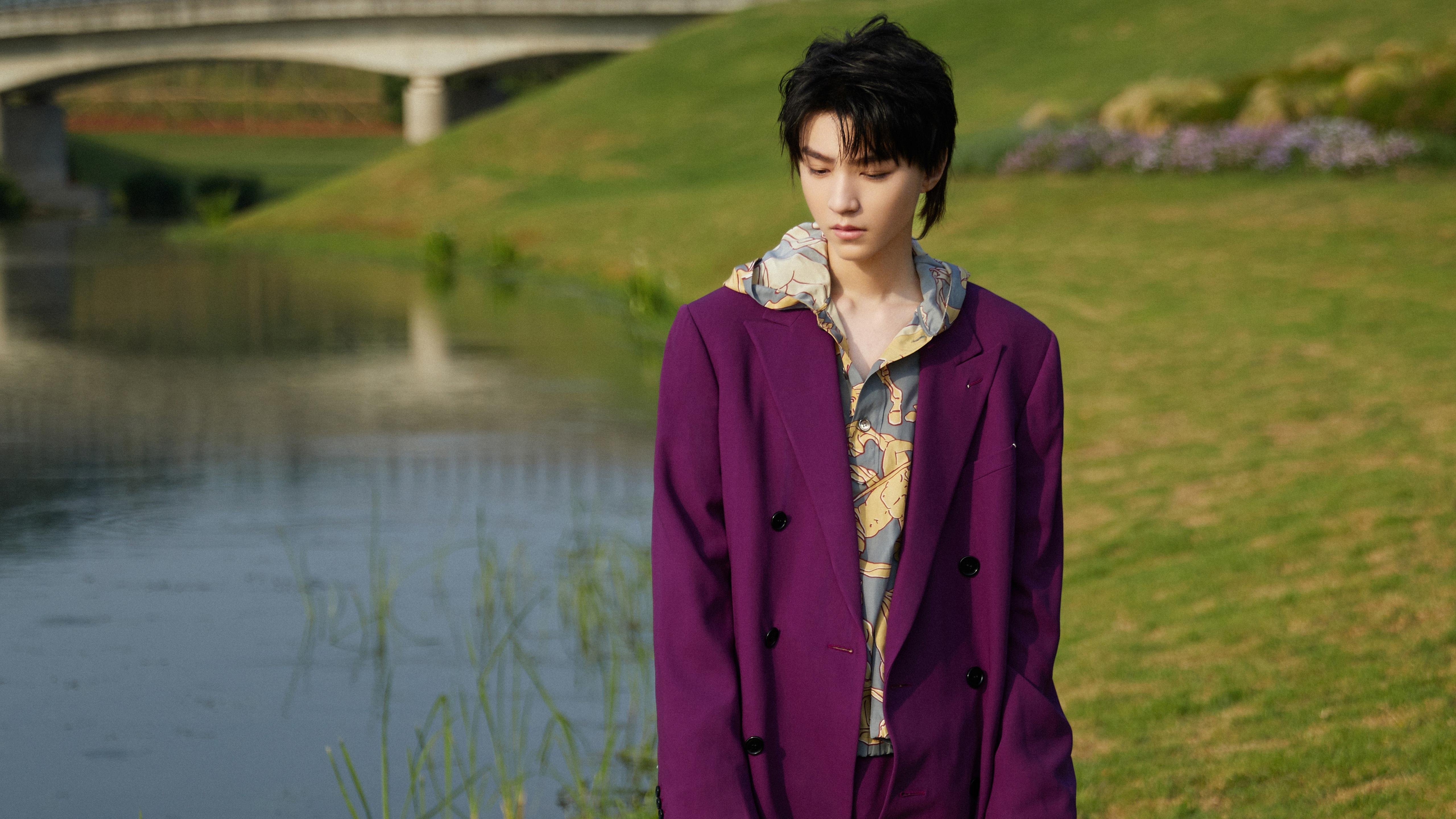 “台球高手齐聚天府校区,挑战精准与速度的极限”