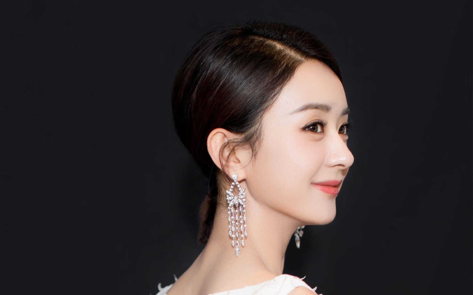 东亚杯中国女足逆袭 球员状态稳步提升，东亚杯国足大名单