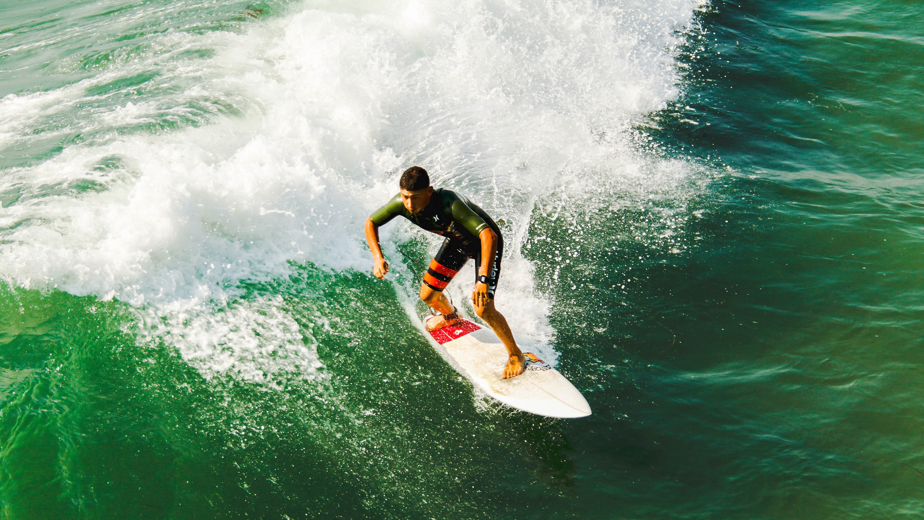 B体育(CHINA)官方网站-中美蝶泳起跳平均反应时间逐年接近，蝶泳的比赛视频