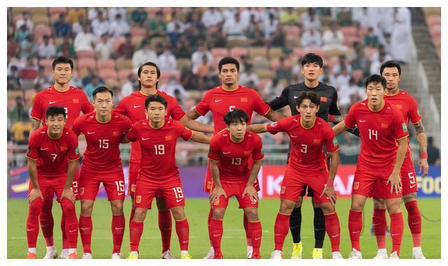 包含B体育APP:中国男足国家队战术体系构建：基于球员特点与国际趋势的词条