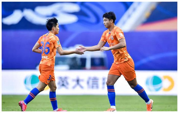 b体育(sports)官方网站-包含B体育APP:年轻球员郭田雨：加强身体训练，提升对抗能力的词条